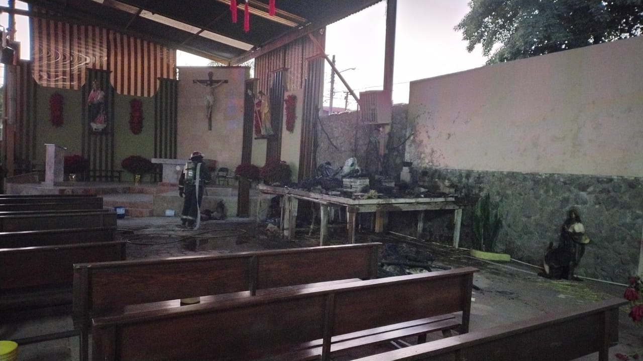CONATO DE INCENDIO EN IGLESIA DE CIVAC MOVILIZA A CUERPOS DE EMERGENCIA
