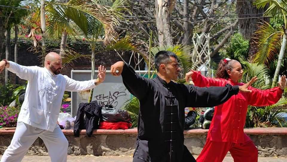 KUNG FU, DRAGONES Y TAI CHI: LLEVAN ARTE MARCIAL A PARQUE DE CUERNAVACA