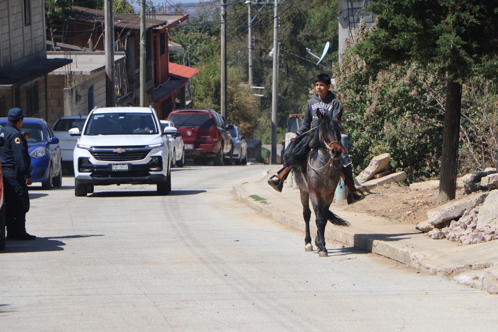 ENTREGAN PAVIMENTACIÓN DE CALLE 5 DE MAYO EN HUEYAPAN, MORELOS