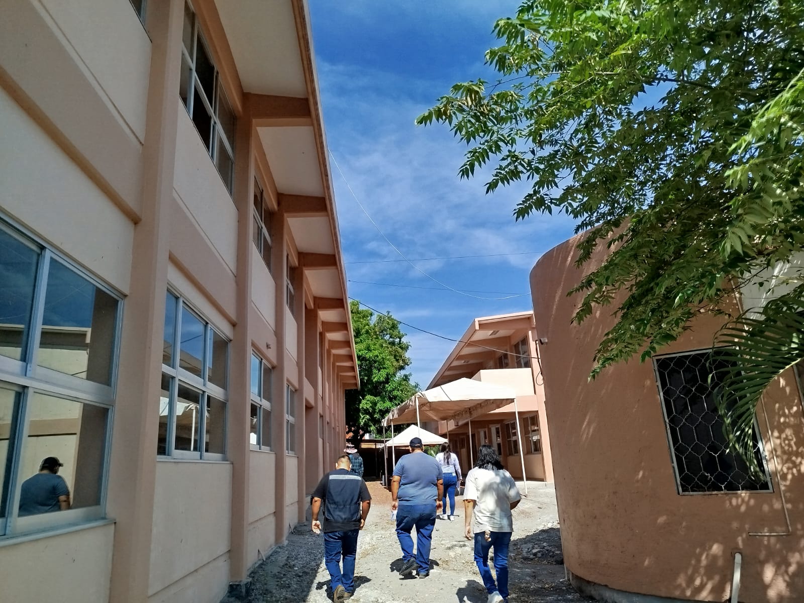 IDENTIFICAN PUNTOS PARA INSTALAR CÁMARAS EN PREPARATORIA DE JOJUTLA, MORELOS