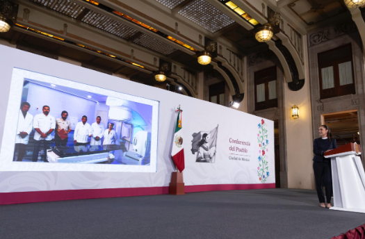 Acelera Sheinbaum credencialización de salud para adultos mayores y personas con discapacidad