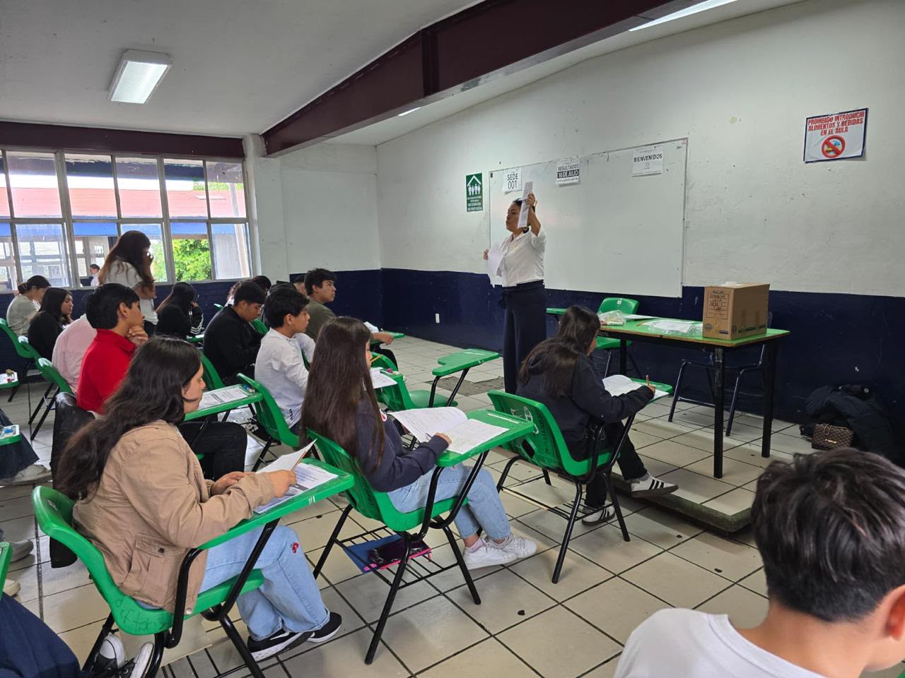Sin incidentes y con alta participación: miles buscan un lugar en preparatorias de Morelos